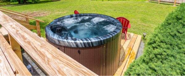 Hot tub on the deck at Clove Creek Cabin